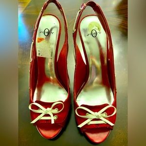 Joey Women’s Red & White Patent Platform Heels Open Toe Sandals Size 8